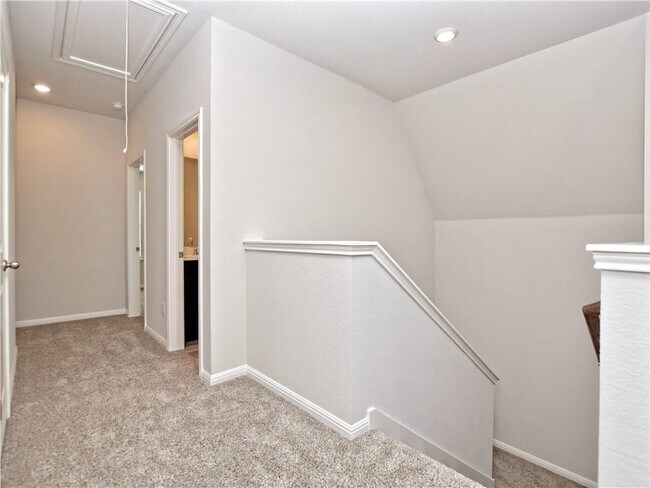 Building Photo - 517 Gabrielle Anne Dr