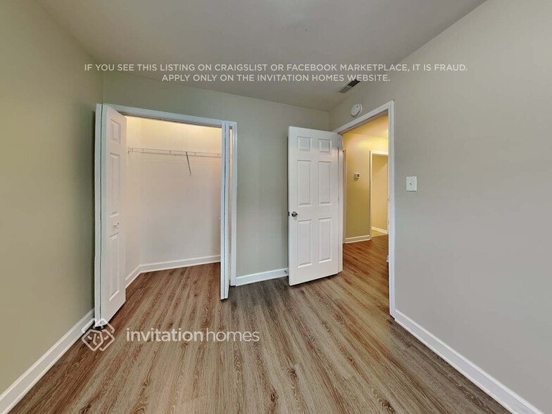 Building Photo - 5900 S Brainard Ave