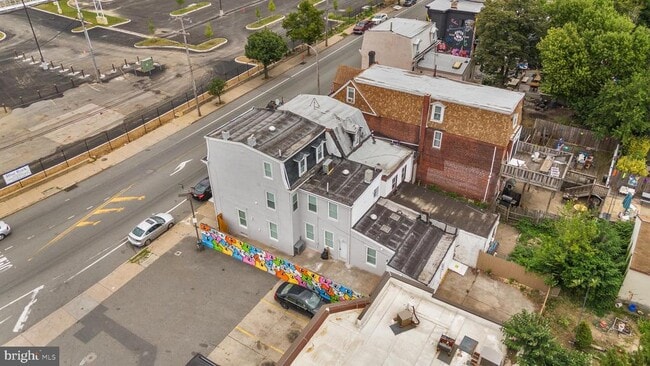 Building Photo - 2652 Bridge St