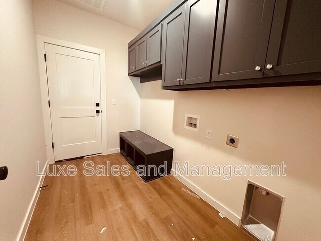 Building Photo - 8305 NW 163rd Ter
