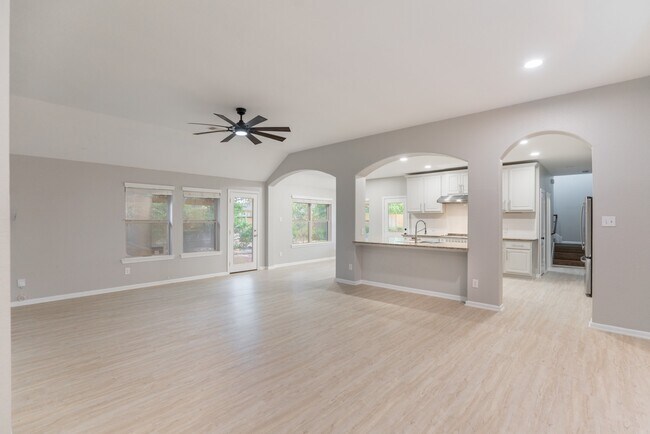 Building Photo - 24314 Hill Creek Falls