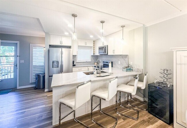 Building Photo - 845 Benjamin Franklin Dr