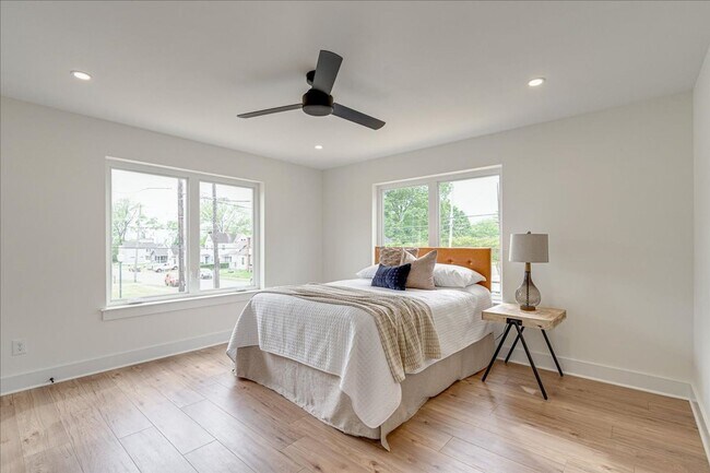 Building Photo - 2519 E 12th St