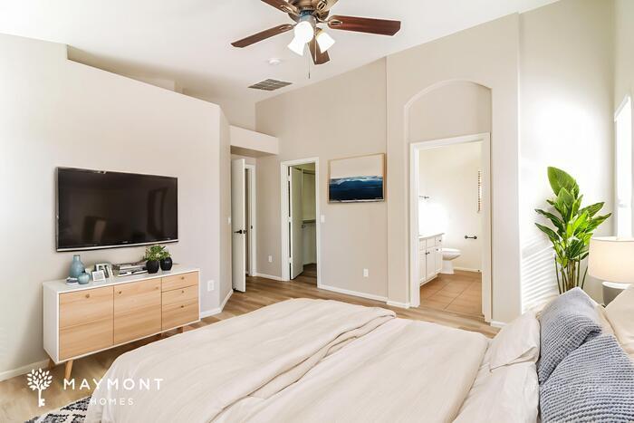 Building Photo - 42539 W Michaels Dr