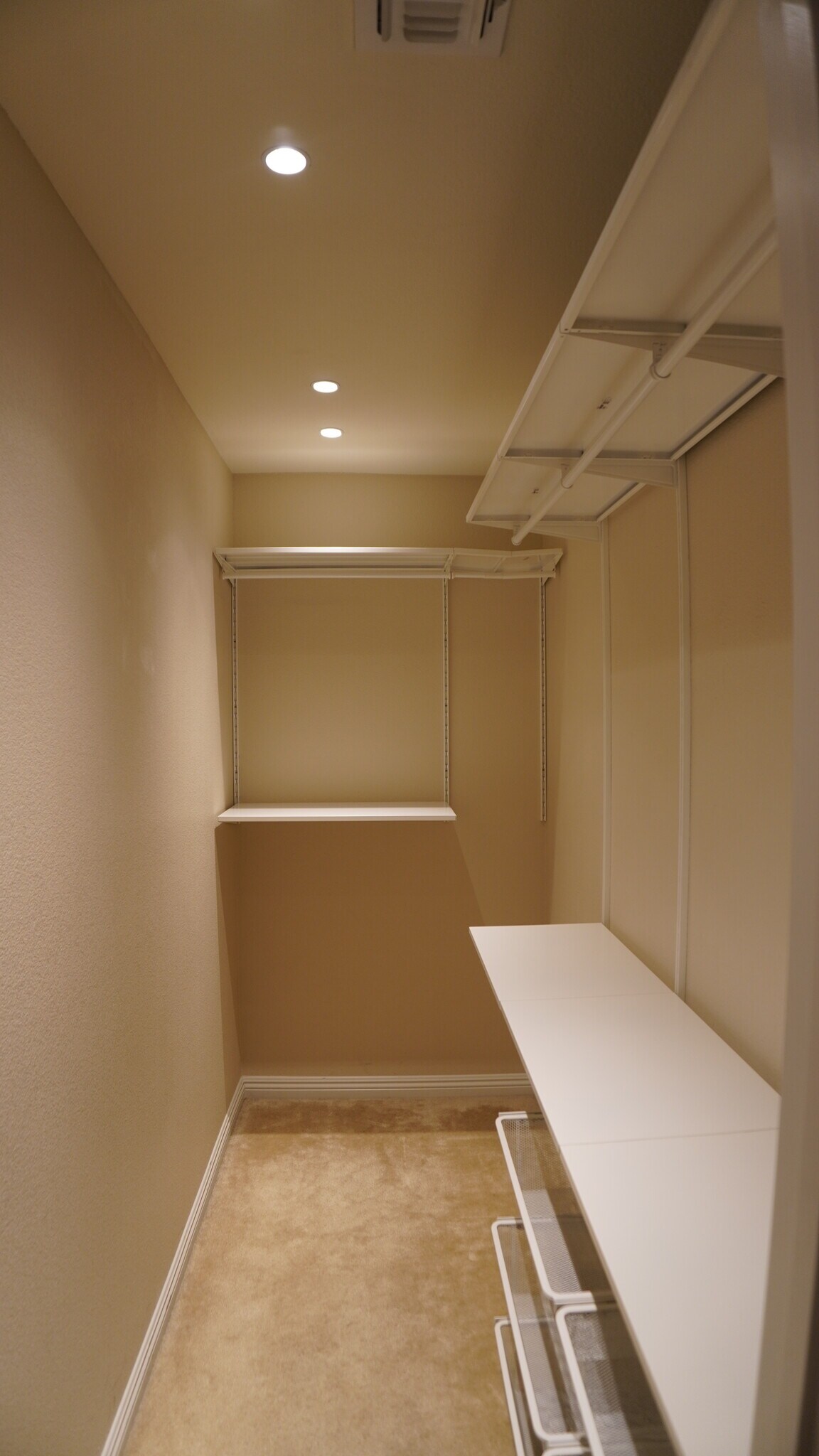 Building Photo - 5532 Autumn Cliffs Way