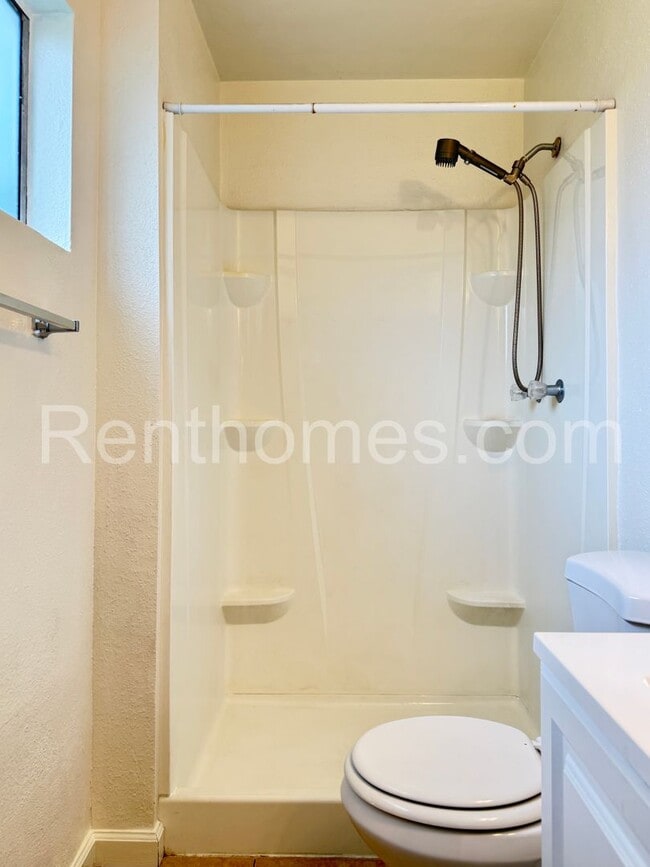Building Photo - 8575 Keystone Ct