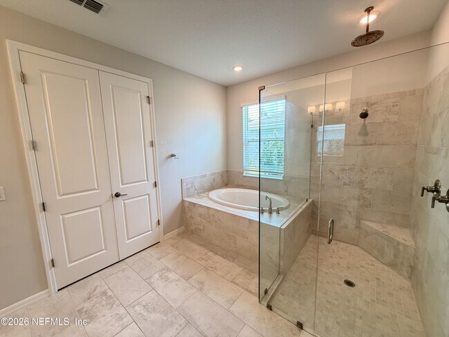 Building Photo - 1352 Arklow Cir