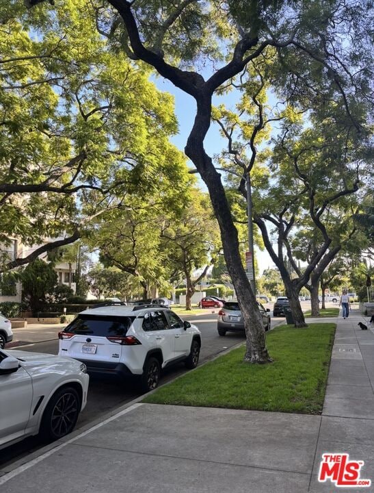 Building Photo - 321 N Oakhurst Dr