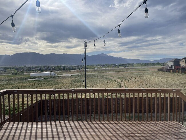 Building Photo - 5 Bedroom House in Security-Widefield with Stunning Views of Pikes Peak