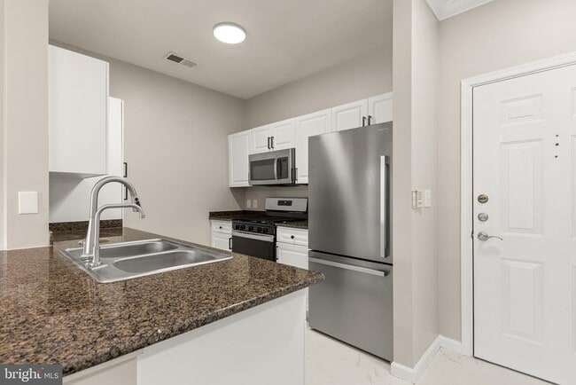 Building Photo - 12901 Centre Park Cir