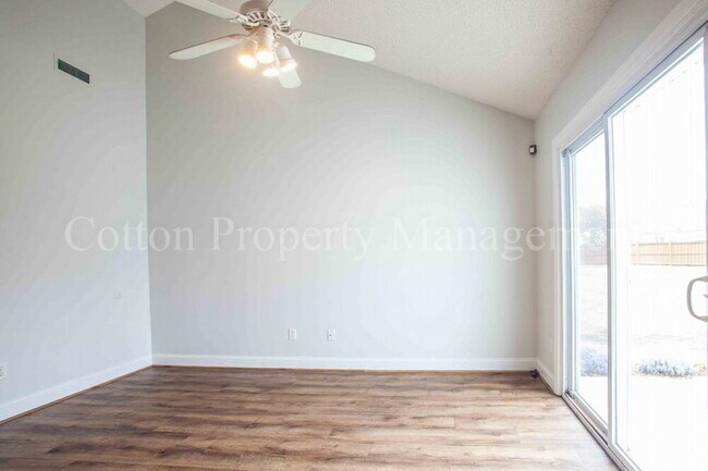 Building Photo - 3769 Merestone Dr