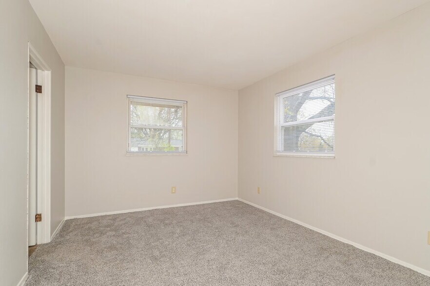 Building Photo - 2544 Netherton Dr