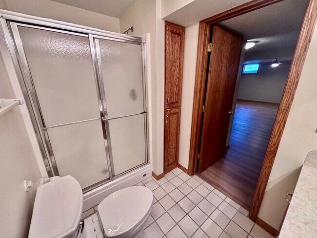 Building Photo - 16306 Lafayette Ave