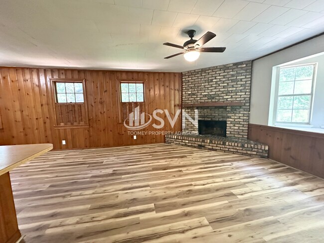 Building Photo - 4823 Auburn Dr N