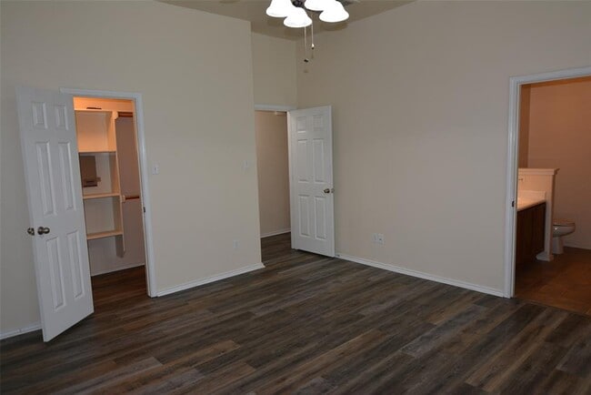 Building Photo - 1303 Horseshoe Ranch Dr