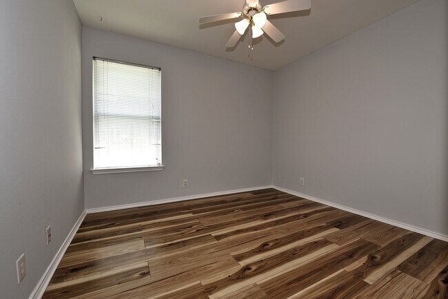 Building Photo - GREAT SINGLE STORY HOME | GATED COMMUNITY | NO CARPETS | CLOSE TO BANDERA & TEZEL RD | SHOPPING &...