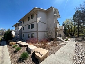 Building Photo - 1705 Heatheridge Rd
