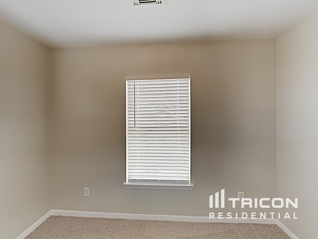 Building Photo - 21147 Sprouse Cir