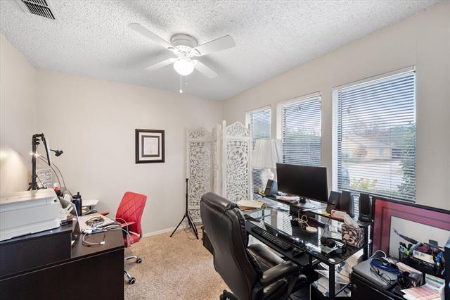 Building Photo - 2920 Hilltop Dr