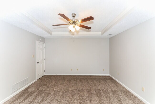 Building Photo - 7143 Emily Ln