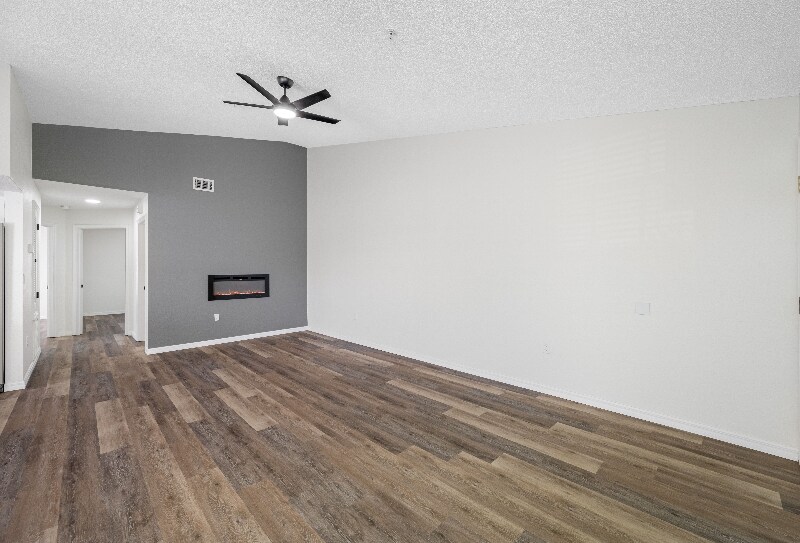 Building Photo - 10490 Chalmer St