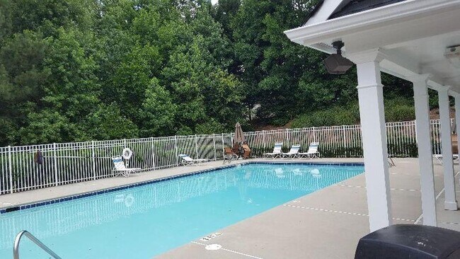 Building Photo - 2335 Winthrope Way Dr