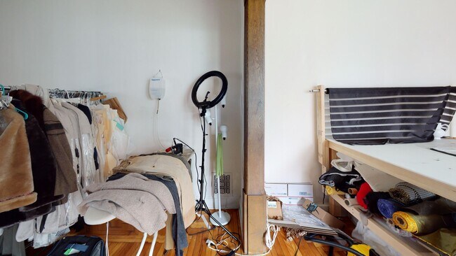 Building Photo - Spacious 2BR on Science Hill | Huge Kitchen & Living Area | Near Yale