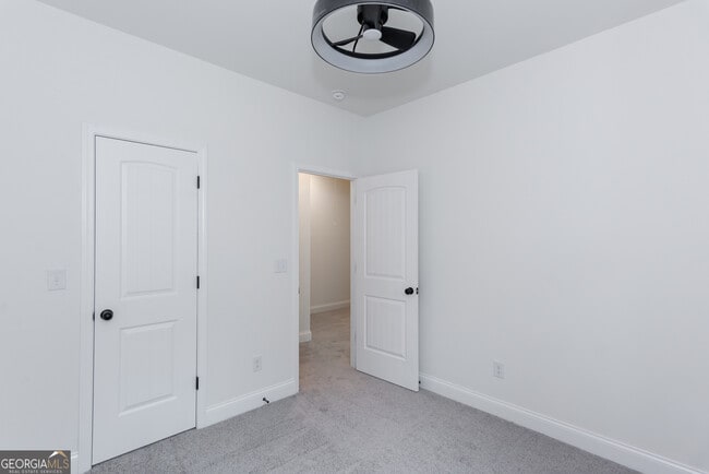 Building Photo - 3342 Landings S Dr SW