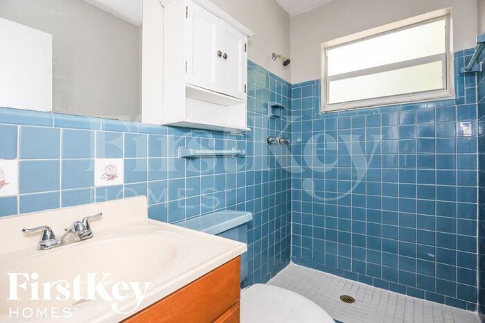 Building Photo - 3481 SW 20th St