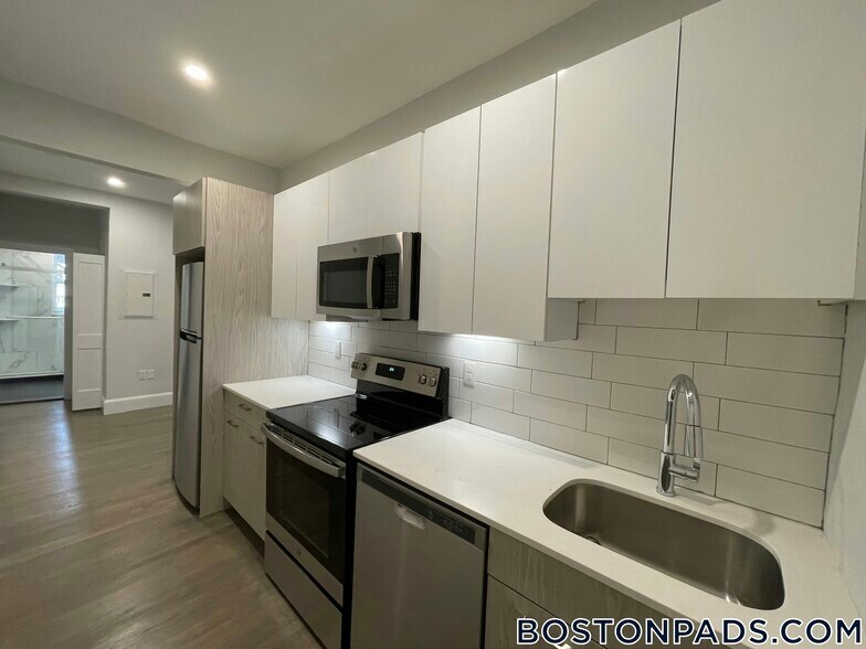 Building Photo - 108 Jersey St