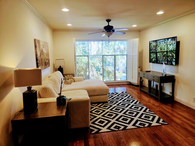 Building Photo - 1222 Princeton St