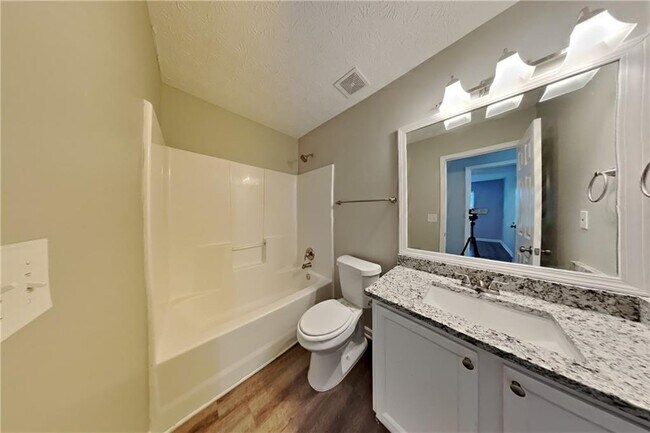 Building Photo - 603 Stonecrest Dr