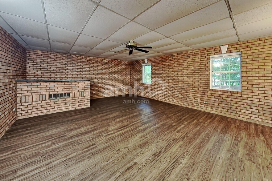 Building Photo - 817 Hillary Ct