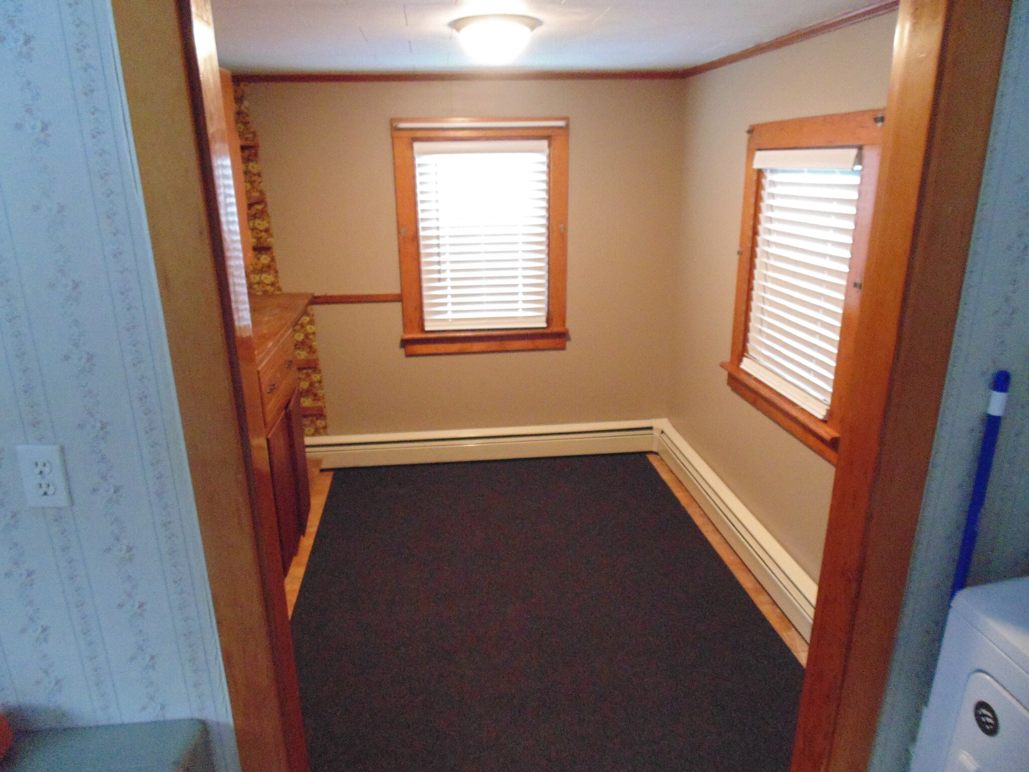 Building Photo - 2390 Bennoch Rd