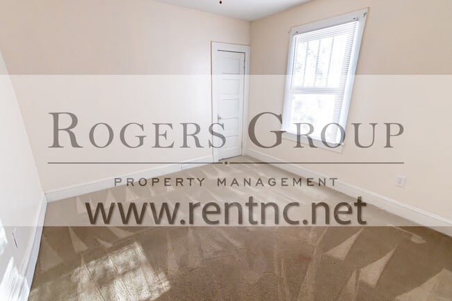 Building Photo - 428 N Chestnut St