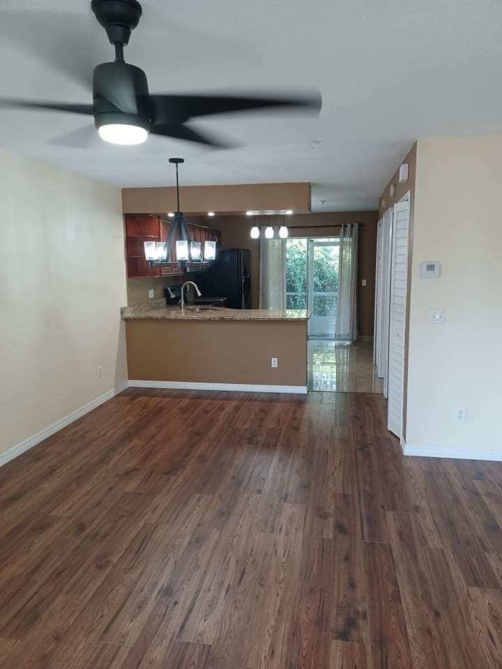 Building Photo - 129 Reserve Cir