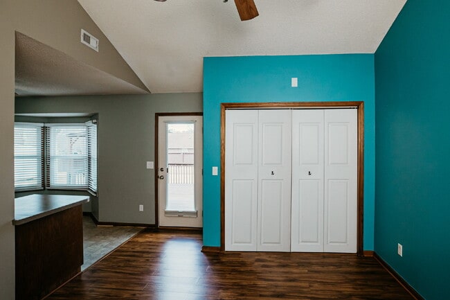 Building Photo - Move-In Ready! 3-Bed Home with Spacious Backyard