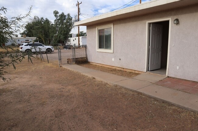 Building Photo - Perfect Blend of Comfort and Convince!!!