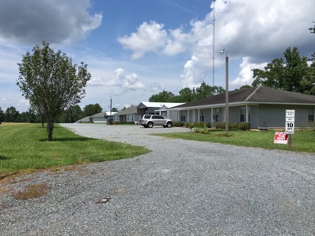 duplex entry - 295 Maynor Rd