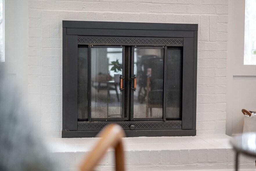 Building Photo - 405 Reynolds Ave