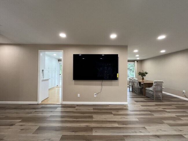 Building Photo - Three-Bedroom Home Near Nike Campus with Bonus Room, Large Deck & Two-Car Garage