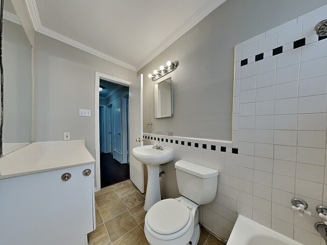 Building Photo - 614 Maydelle Ln