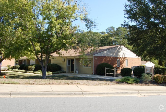 Primary Photo - Village Square