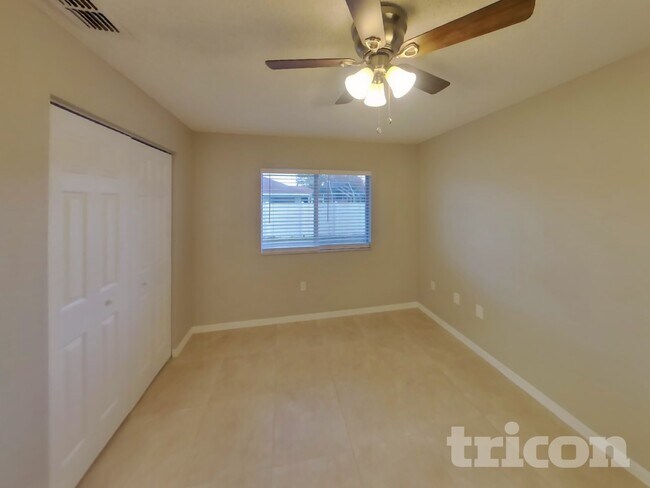 Building Photo - 8421 Bay Dr