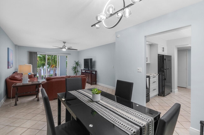 Building Photo - 950 Ponce De Leon Rd