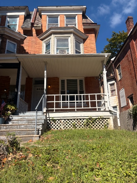 Primary Photo - 429 W Bringhurst St