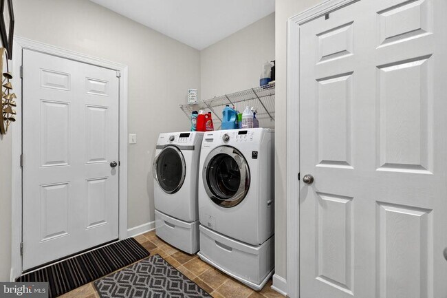 Building Photo - 41676 Blue Grama Cir