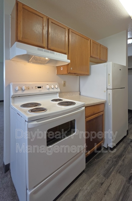 Building Photo - 2408 3rd Ave N