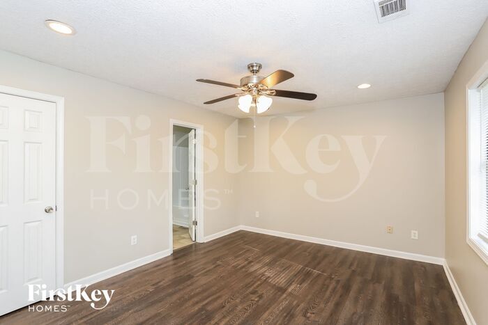 Building Photo - 2847 Spring Green Way