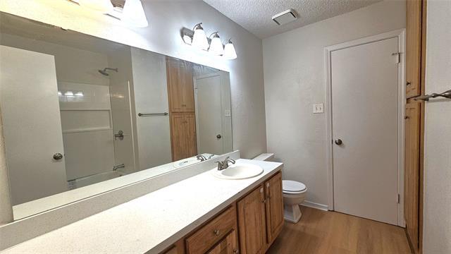 Building Photo - 1605 5th Ave